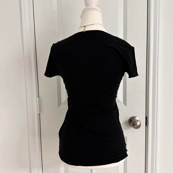 Guess Women’s Size Small Full Length Vintage Fitted Baby Tee - Picture 2 of 5